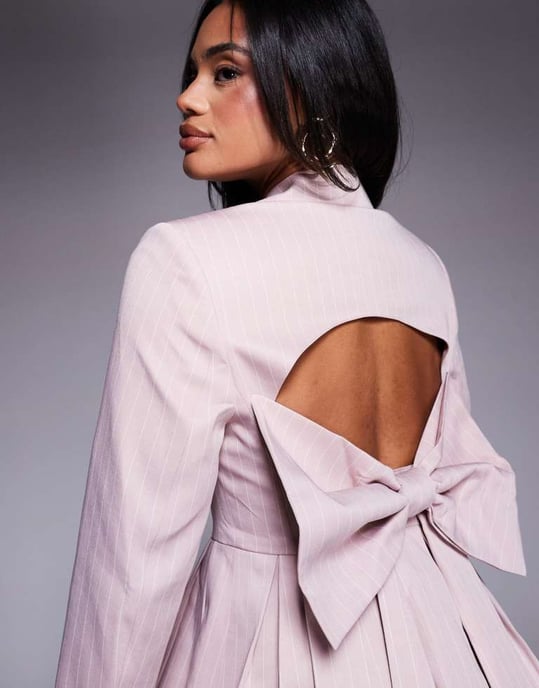 ASOS LUXE skräddarsydd kavajkappa med rosett baktill i rosa randigt - Image 3