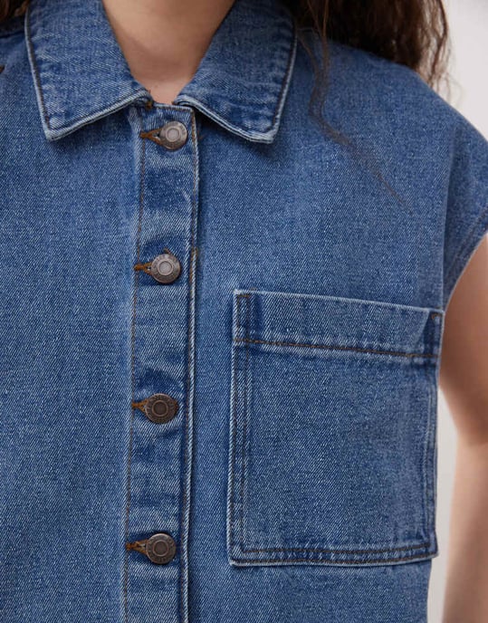 Noisy May ärmlös jeansminiklänning i mellanfärgad blå tvätt - Image 3