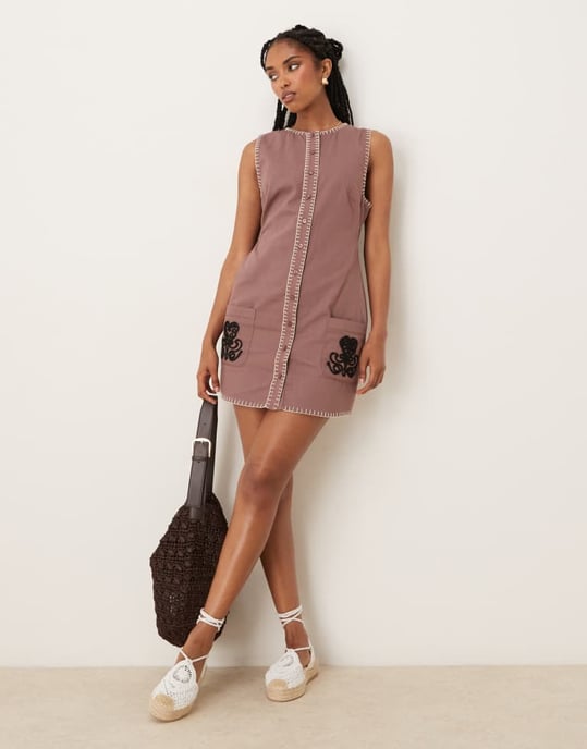ASOS DESIGN broderad västklänning i ecru - Image 2