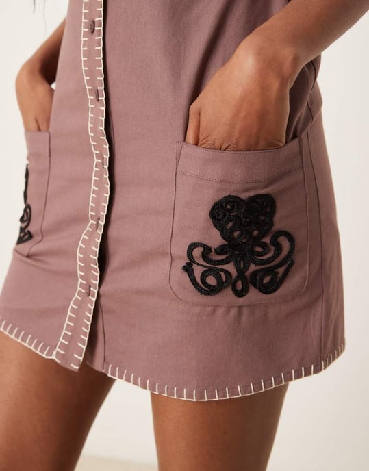 ASOS DESIGN broderad västklänning i ecru - Image 3
