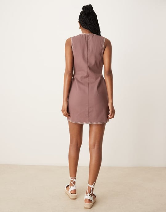 ASOS DESIGN broderad västklänning i ecru - Image 4