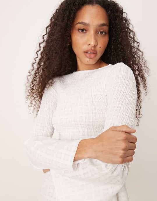 ASOS DESIGN mini klänning med volangärmar i vitt - Image 3