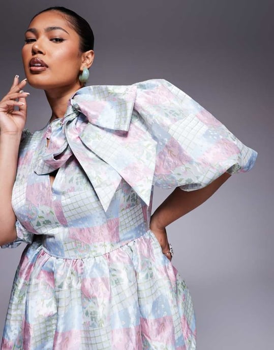 ASOS LUXE Curve jacquard puffärmad mini klänning med rosett i flerfärgad lapptäcktsprint - Image 4