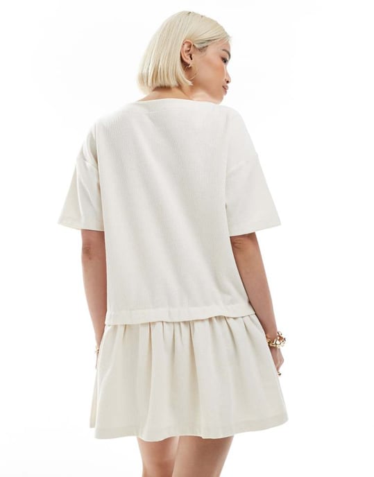 Miss Selfridge mjuk ribbad drop waist smockklänning i ecru - Image 4