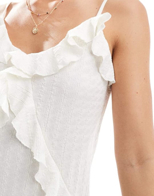 Vero Moda strukturerad jersey ruffled miniklänning i vit - Image 4