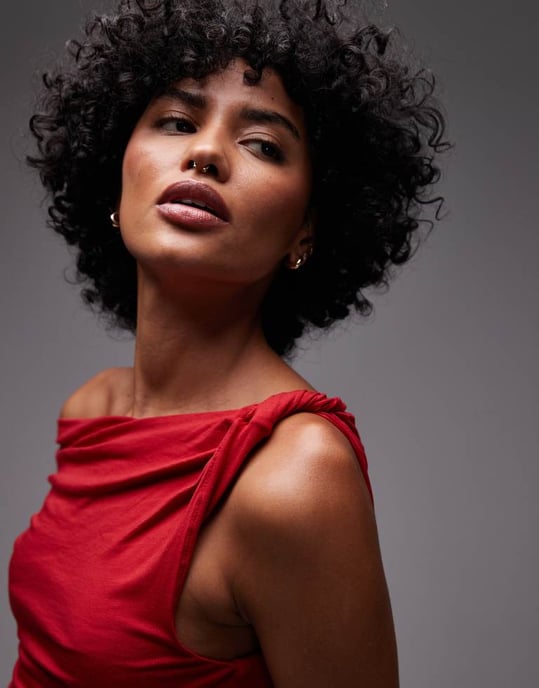 Topshop asymmetrisk twistdetalj miniklänning i röd - Image 2