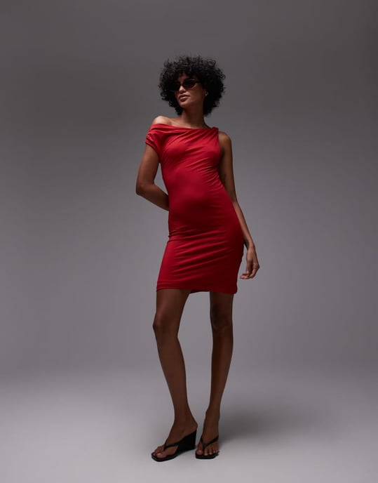Topshop asymmetrisk twistdetalj miniklänning i röd - Image 3
