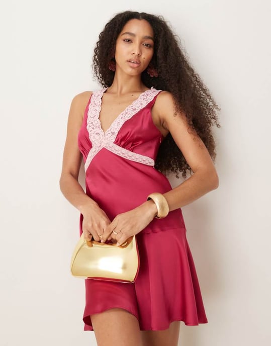 ASOS DESIGN satäng flippy mini-klänning med spetsdetalj i rosa - Image 3