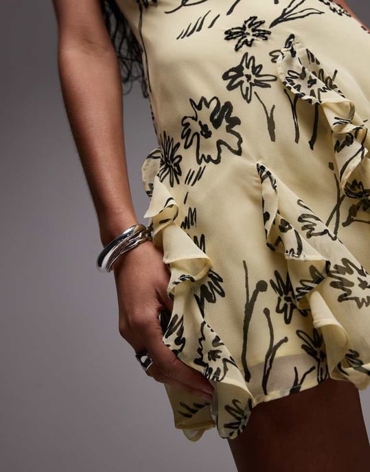 Topshop pärlad godet mini slip i smörkrämsblommor - Image 2