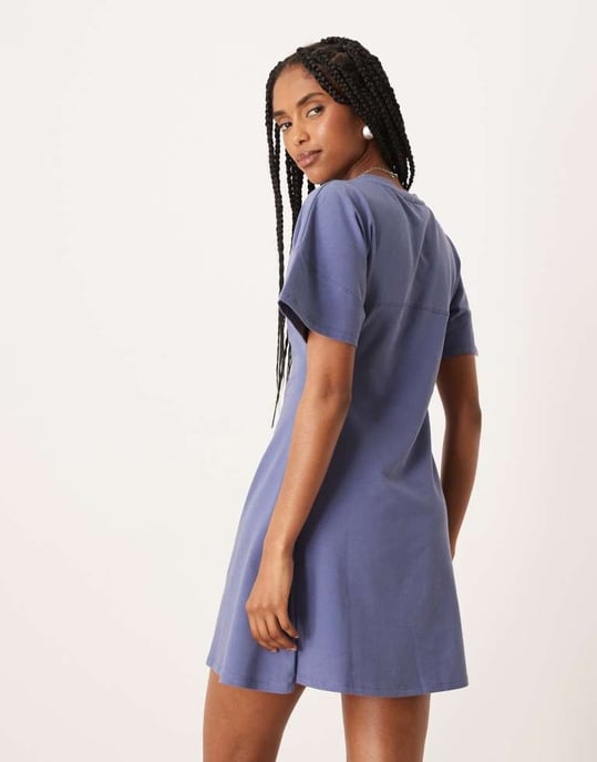 ASOS DESIGN kortärmad sömdetalj figurnära miniklänning i blått - Image 4