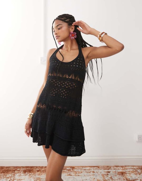 Miss Selfridge virkad volang mini klänning i svart - Image 1