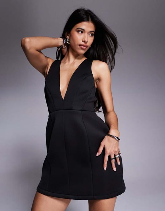 ASOS DESIGN formande höftskärning mini-klänning i svart i scuba-stil tyg - Image 1