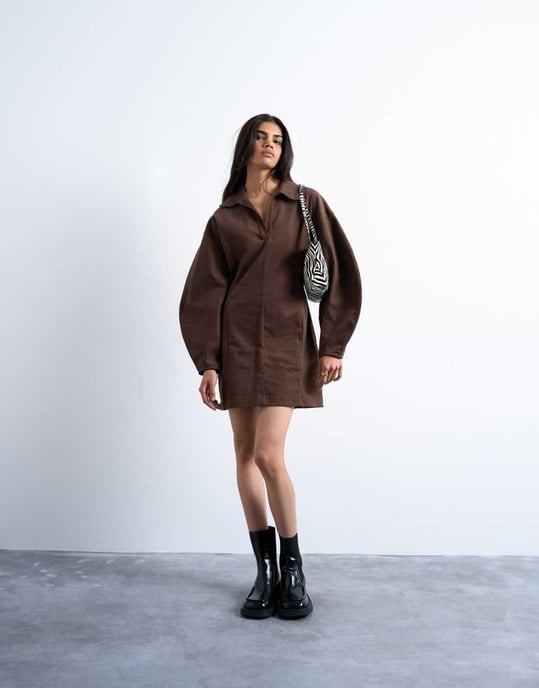 Topshop strukturerad rugbykrage mini klänning i choklad - Image 2
