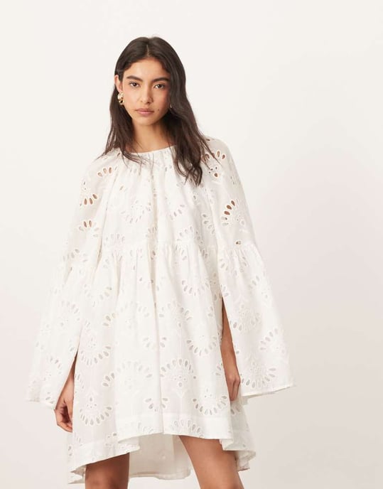 ARRANGE överdimensionerad organdi broderie smock mini-klänning i vitt - Image 2