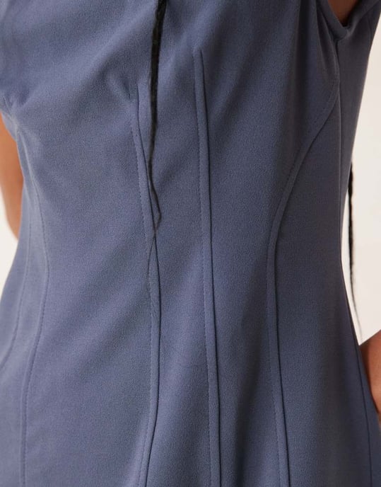 ASOS DESIGN ärmlös miniklänning med sömdetaljer i blått - Image 3