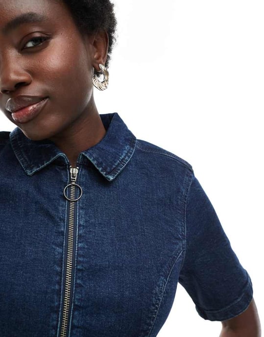 ASOS DESIGN denim kortärmad miniklänning med dragkedja i mörk tvätt - Image 3