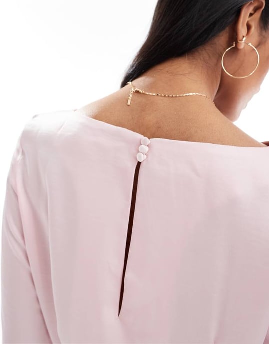 Vero Moda bell sleeve satin mini klänning i blomsterrosa - Image 3