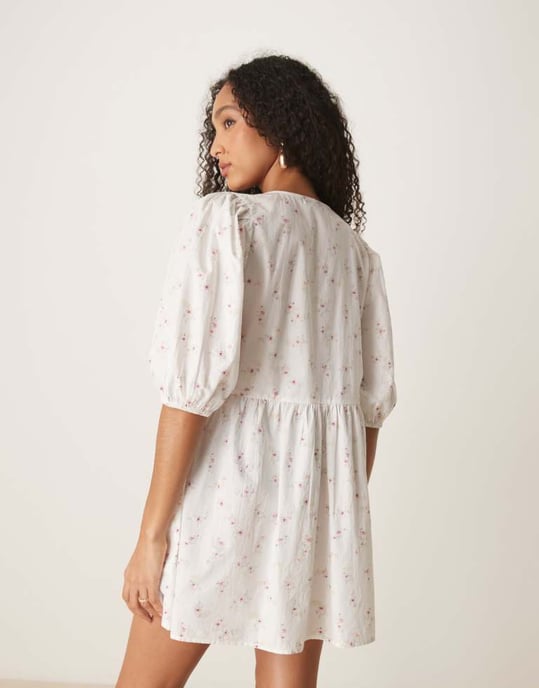 Gina Tricot knytfront bodice miniklänning med puffärmar i små blommor - Image 3