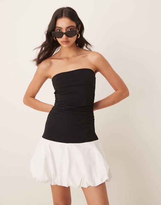 ASOS DESIGN bandeau mini-klänning med bubbelsömmar och poplinkjol - Image 4