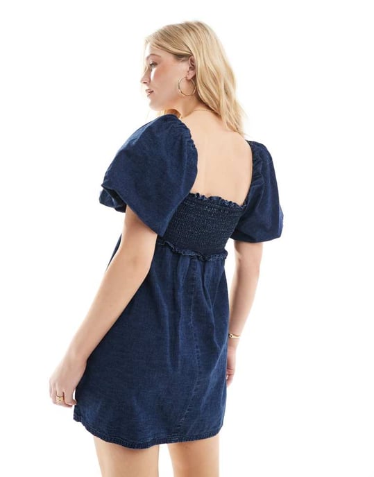 ASOS DESIGN mjuk denim mini-klänning med puffärmar och rynkad kropp i tvättad stil - Image 3