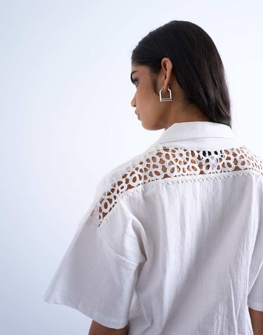 Topshop bomullsgarnvirkad omslagskjol klänning i vit - Image 4