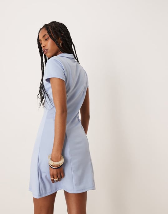 ASOS DESIGN sömdetaljerad kjolklänning i ljusblått - Image 2