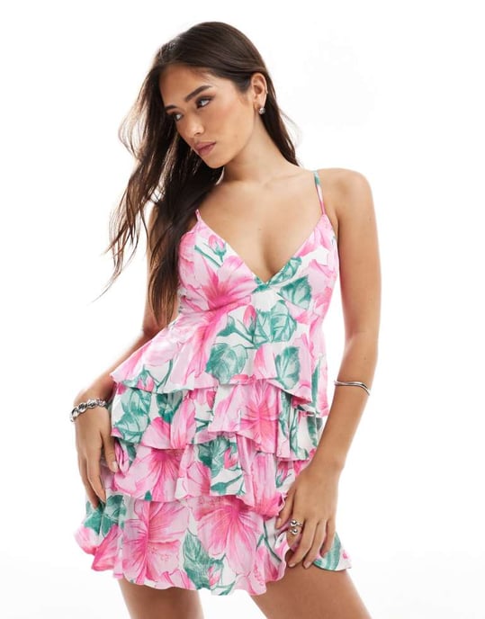 Hollister v-ringad spaghetti band babydoll i lager mini klänning i rosa blommönster - Image 1