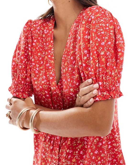 Miss Selfridge tryckt sponnad smockklänning i röd ditsy - Image 3
