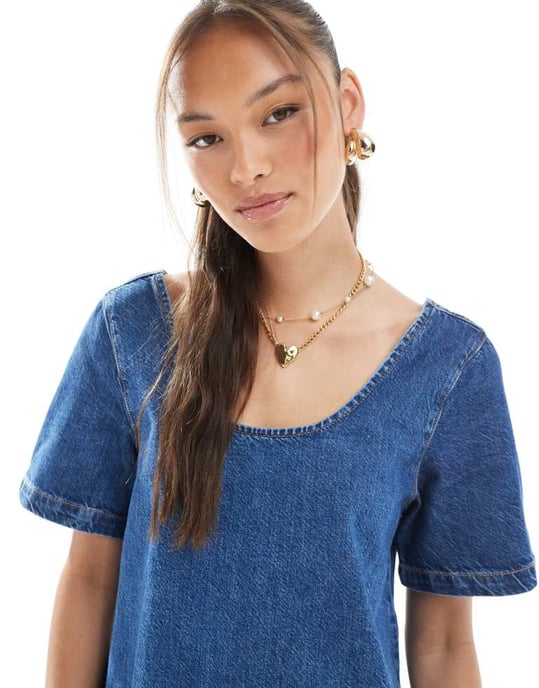 ASOS DESIGN denimkjol med rundad halsringning och korta ärmar i medelblått - Image 3