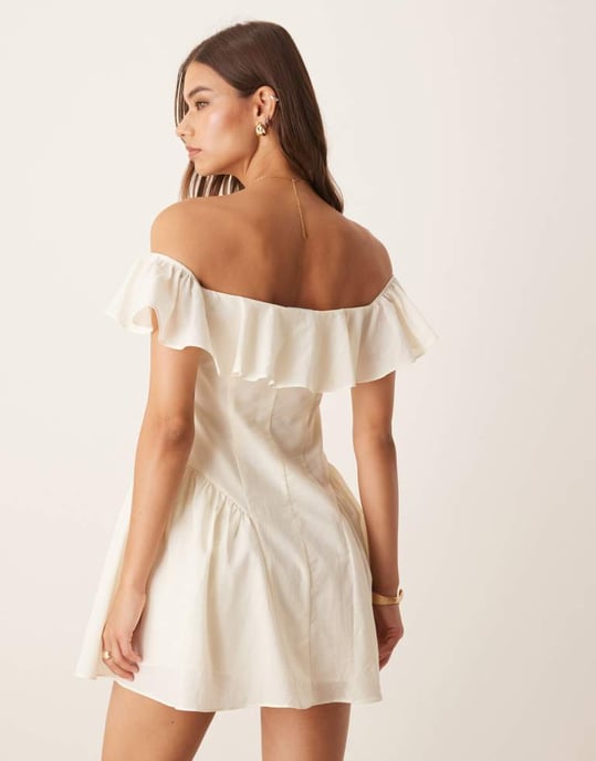 ASOS DESIGN bomull bardot sömdetalj mini klänning i elfenben - Image 4