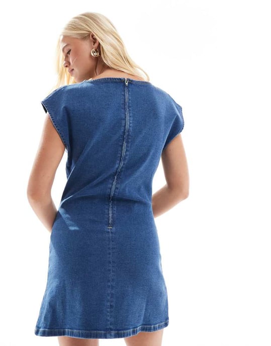 ASOS DESIGN midibandad denim miniklänning med underbustsömmar i mellanblått - Image 4