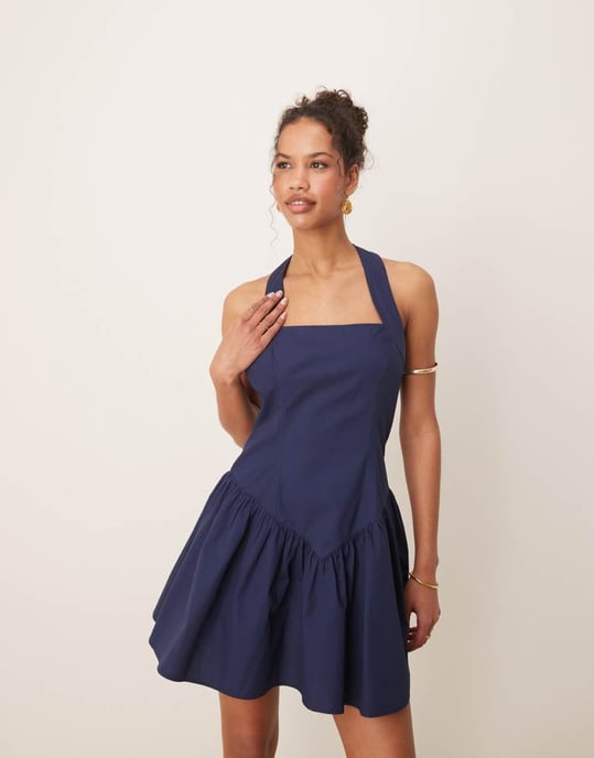 ASOS DESIGN halterneck mini sommardress med volangkant i marinblått - Image 4