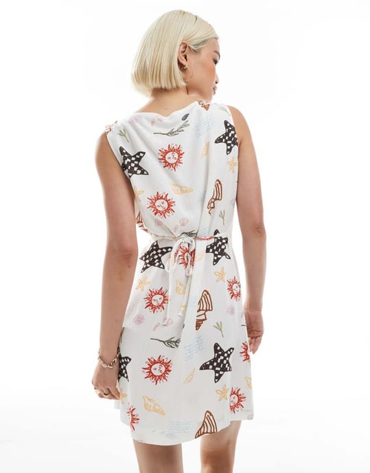 ASOS DESIGN linneblandning snittad hals mini klänning i semestertryck - Image 4