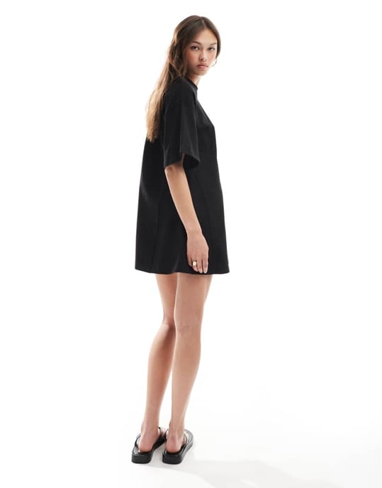 ASOS DESIGN virkade t-shirt miniklänning i svart - Image 4