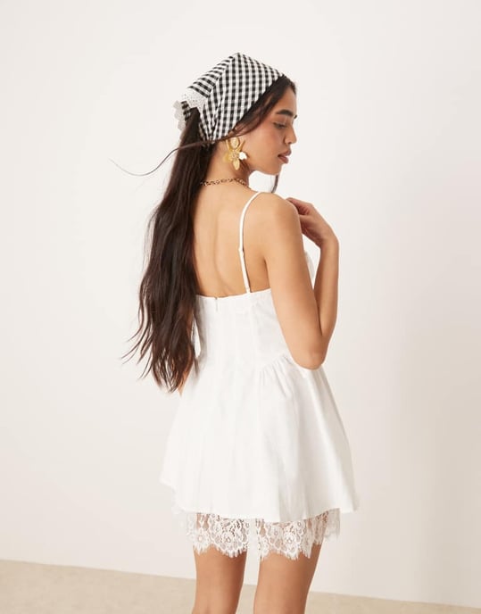 For Love & Lemons Shae klänning med spetsdetalj i vit - Image 3