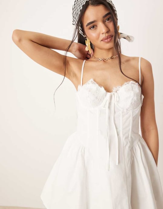 For Love & Lemons Shae klänning med spetsdetalj i vit - Image 4