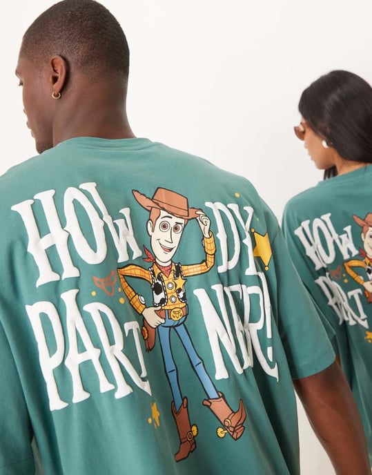 ASOS DESIGN Disney Pixar unisex oversized t-shirt med Woody Toy Story-motiv i grön - Image 4