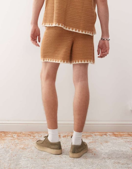 Återvunnen vintage unisex kortärmad boxy virkad skjorta i chokladbrun ko-ord - Image 2