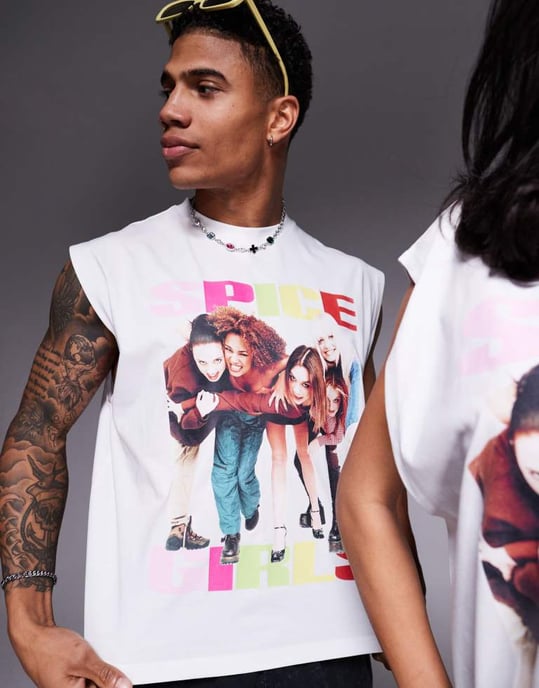 ASOS DESIGN unisex boxig oversized väst med The Spice Girls tryck i vitt - Image 4