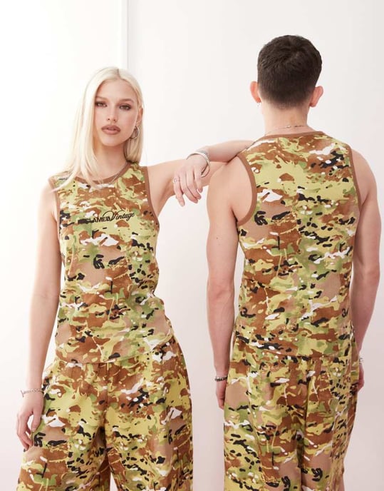Återvunnen vintage unisex våffel festival västset med logotypbroderi i kamouflageprint - Image 2
