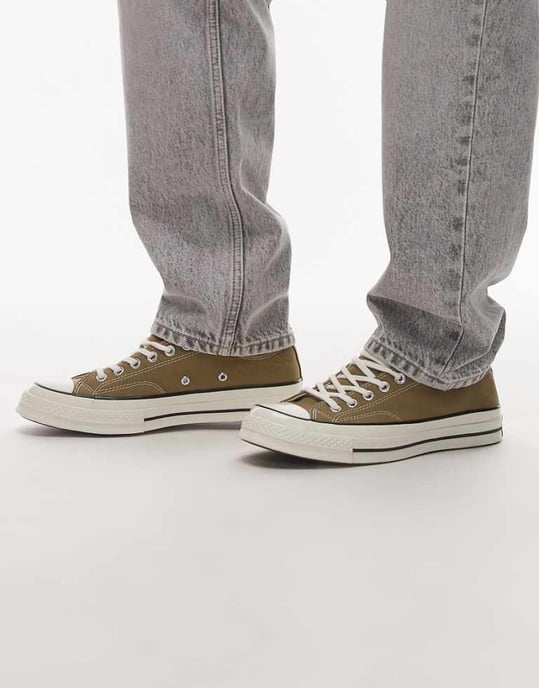 Converse Chuck 70s Ox-skor i khaki - Image 1