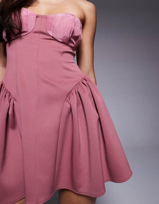 ASOS DESIGN bandeau skater mini klänning med kontrasterande kupor i blush - Image 3