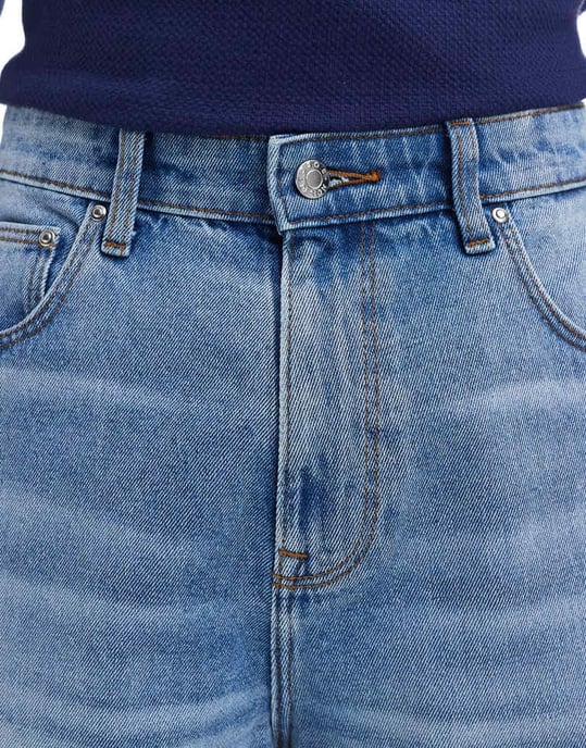 ASOS DESIGN längre denimshorts i ljus tvättblå - Image 4