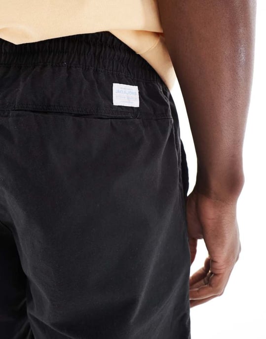 Jack & Jones drawstring chinoshorts i svart - Image 2