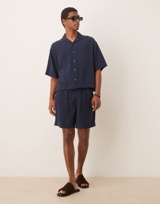 ASOS DESIGN koord baggy fit dra-på-shorts i marinblå linneblandning - Image 1