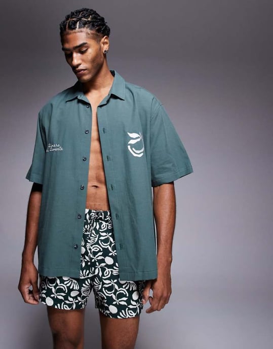 ASOS DESIGN koordshorts i kort längd i mörkgrön - Image 1