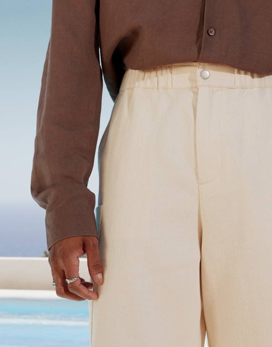 ASOS DESIGN långa shorts i strukturerad tyg i krämfärg - Image 3
