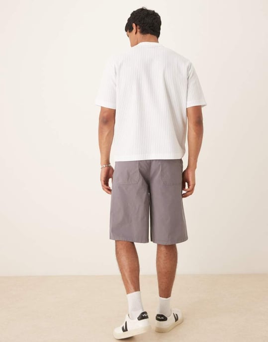 ASOS DESIGN långa plisserade shorts i grått - Image 2