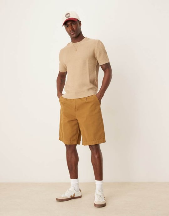 ASOS DESIGN lång längd shorts med veck och dubbla dartar i beige - Image 2