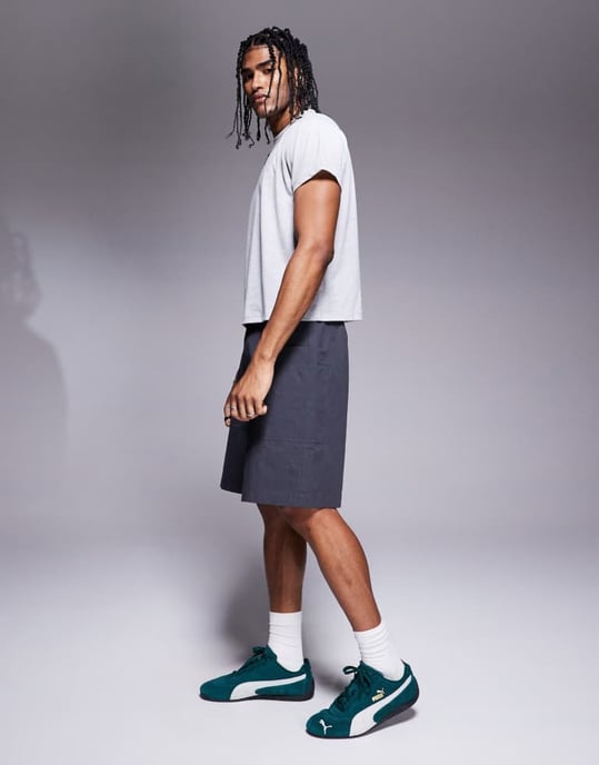 ASOS DESIGN knälånga poplin cargoshorts i grått - Image 3